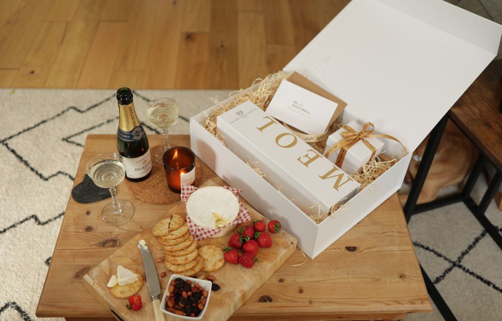 Sampling That Avoids Surprises Under Studio Lights