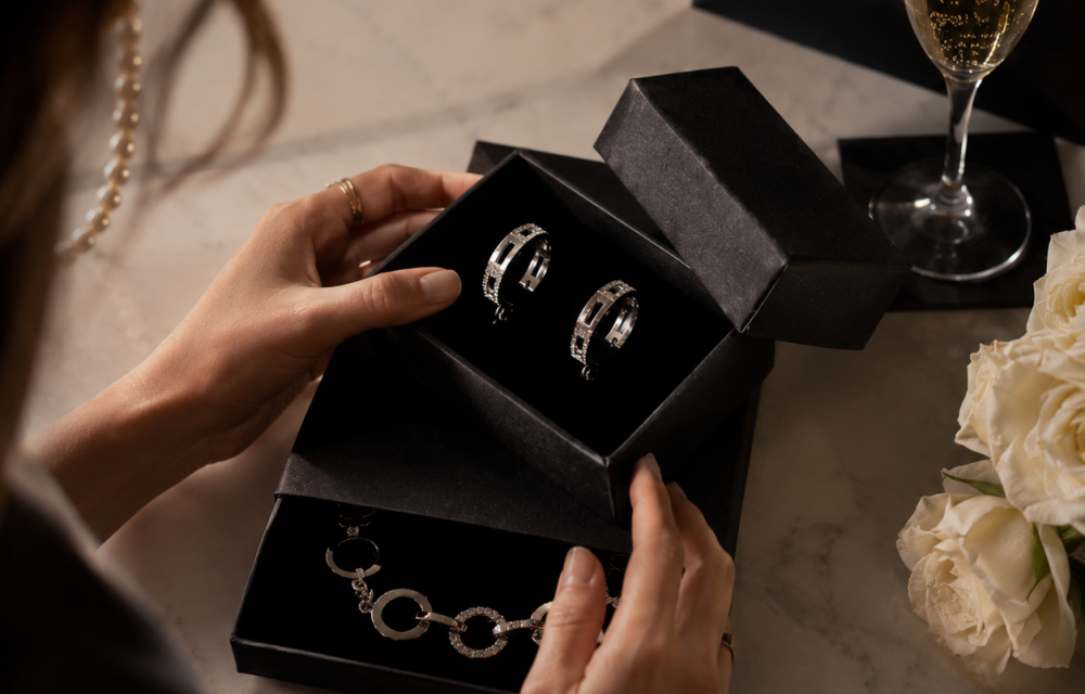 Earring and stud boxes that line up neatly