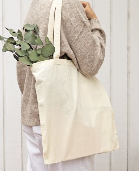 From paper to fabric: Discovering gift bag materials