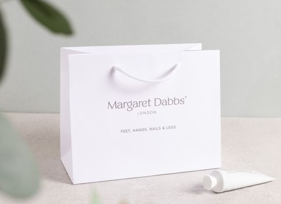 Wholesale Gift Bags Made Simple: MOQs, Samples & Quotes