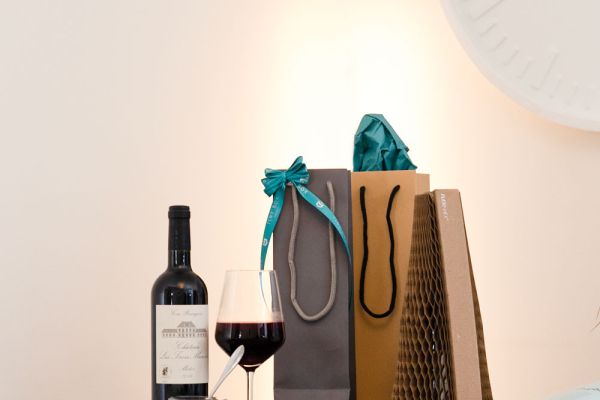 Ways to Reduce Landed Cost on Gift Bags