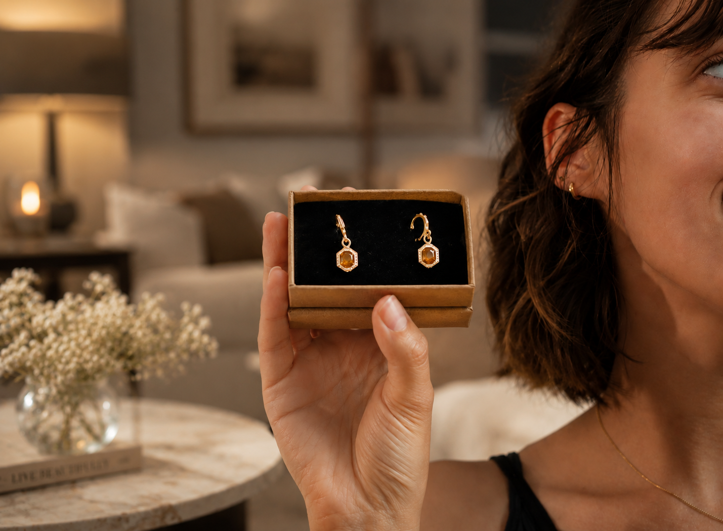 Gift box for earrings with aligned studs and clean insert finish